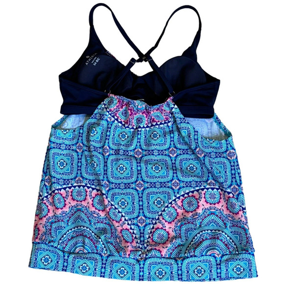 Athleta Swim Fiji Blousy Tankini Top Size 34 B/C Navy Multi - Picture 2 of 6